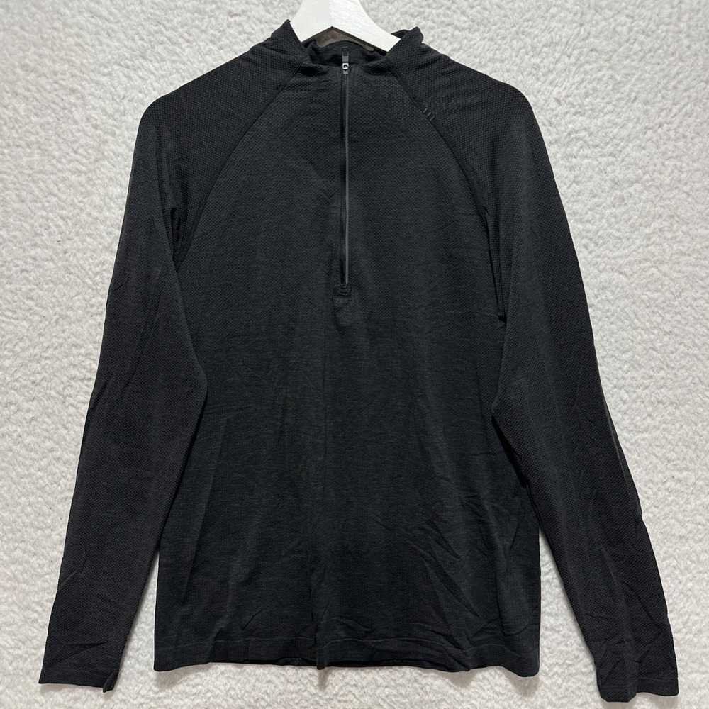 Lululemon Men's Black Gray 1/4 Zip Vent Tech Long Sleeve‎ Sweater Shirt Sz M?